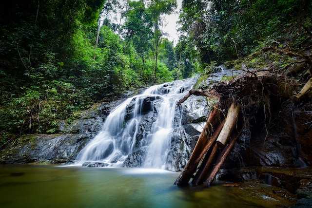 Parcul National Phang Nga - 'Stanca lui James Bond'